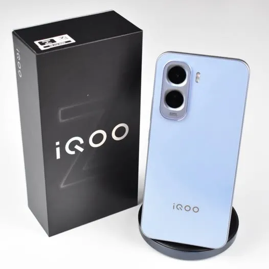 [Review] iQOO Z11 แบตเตอรี่สูงสุดที่สุดเท่าที่ iQOO เคยมีมา สมาร์ทโฟนเกมมิ่งระดับกลาง แบตอึดพร้อมลุยทุกแมตช์ เล่นเกมลื่นๆ ในราคาย่อมเยาว์ มีการชาร์จแบบบายพาส 2.0 แม้เล่นเกมไปชาร์จไป เครื่องก็ยังเย็น